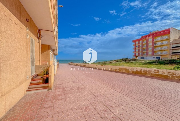 D'occasion - Appartement -
Torrevieja - La Mata Pueblo