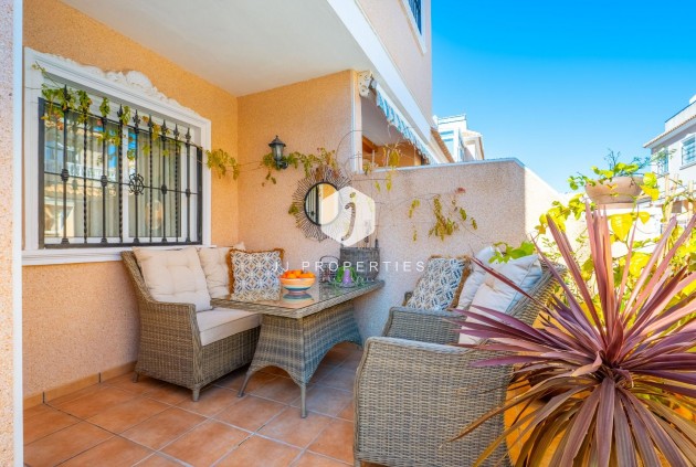 Aus zweiter Hand - Chalet -
Orihuela Costa - La Regia