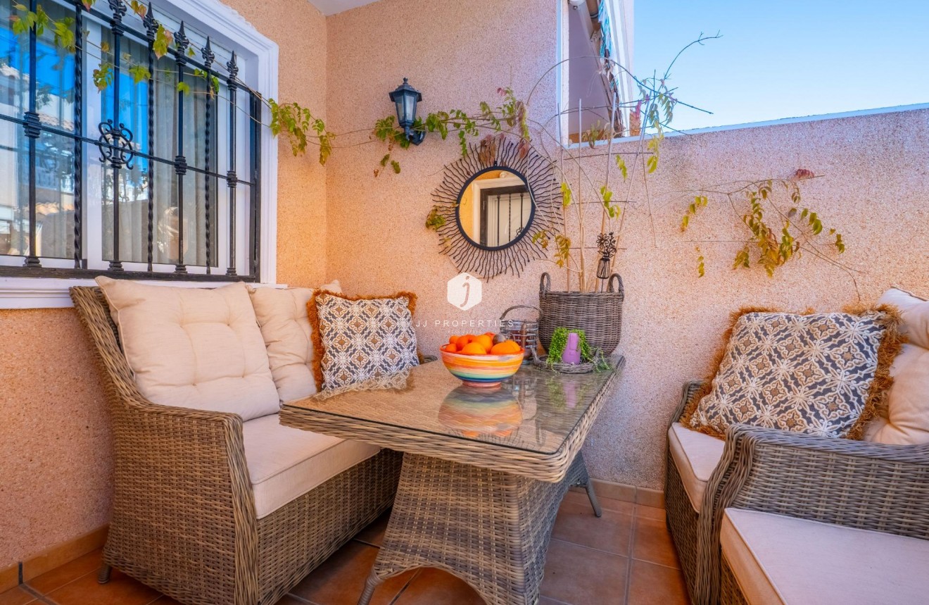 Aus zweiter Hand - Chalet -
Orihuela Costa - La Regia