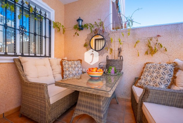 Aus zweiter Hand - Chalet -
Orihuela Costa - La Regia