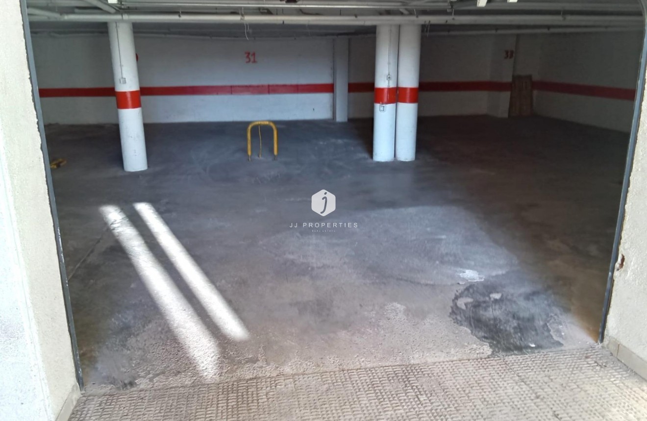 Z drugiej ręki - Daszek -
Torrevieja - Playa De La Mata