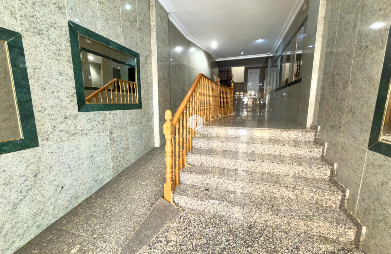 Tweedehands - Appartement / flat -
Torrevieja - Parque las naciones