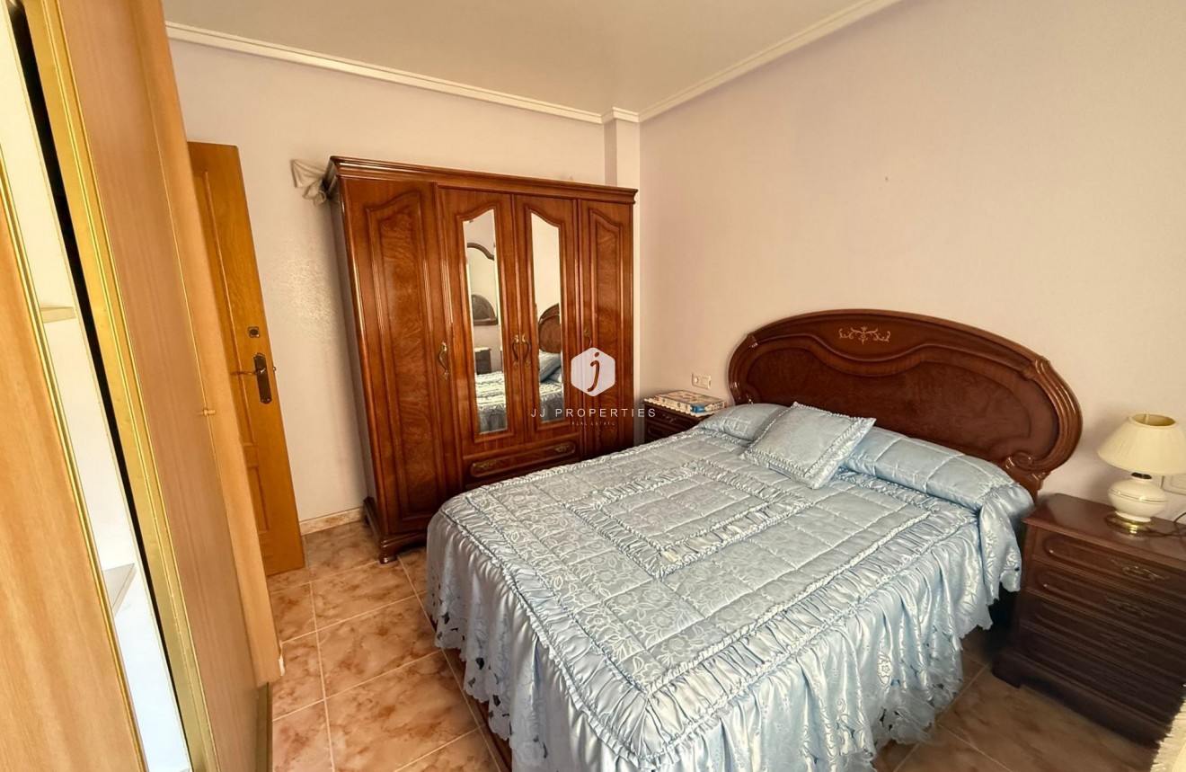 Tweedehands - Appartement / flat -
Torrevieja - Playa del Cura