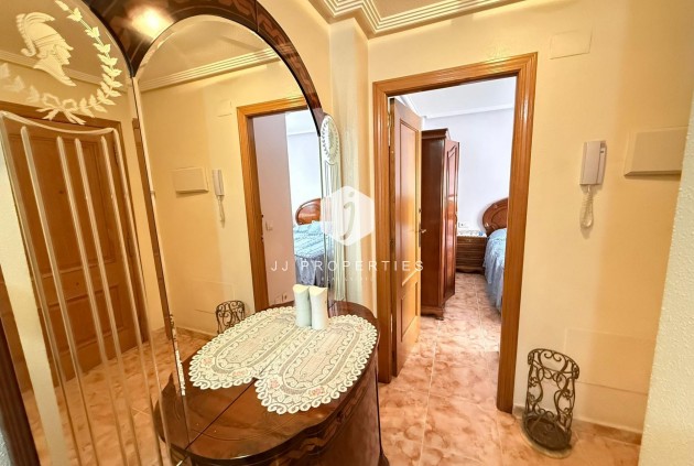 Tweedehands - Appartement / flat -
Torrevieja - Playa del Cura