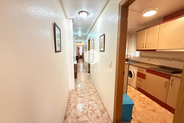 Tweedehands - Appartement / flat -
Torrevieja - Playa del Cura