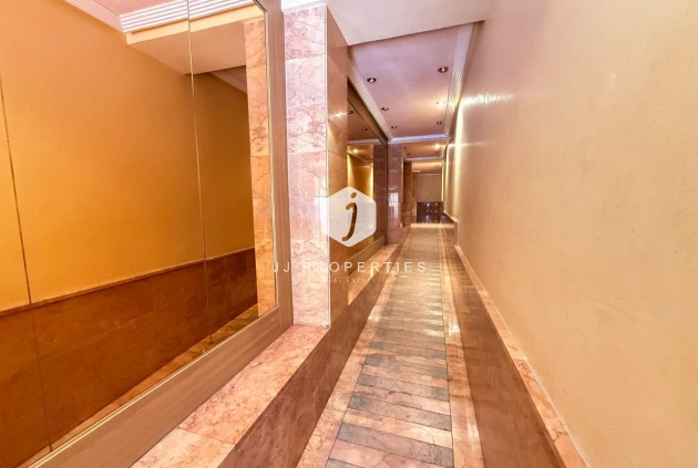 Tweedehands - Appartement / flat -
Torrevieja - Playa del Cura