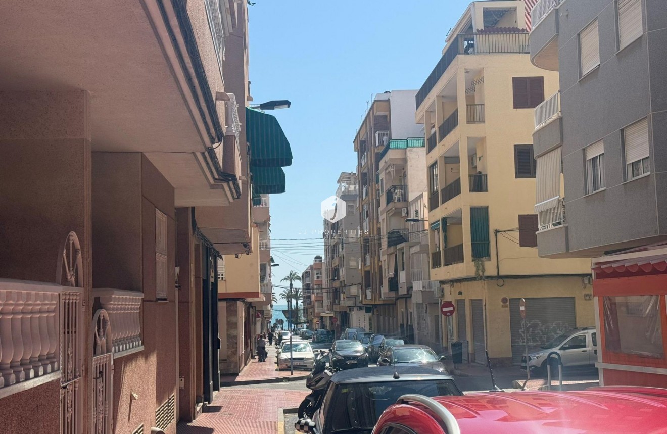 Tweedehands - Appartement / flat -
Torrevieja - Playa del Cura