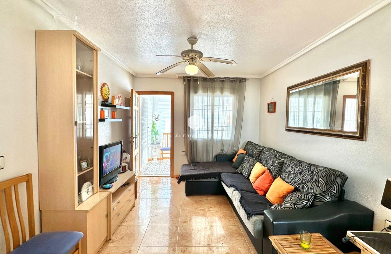 Segunda mano - Bungalow -
Torrevieja - El Limonar