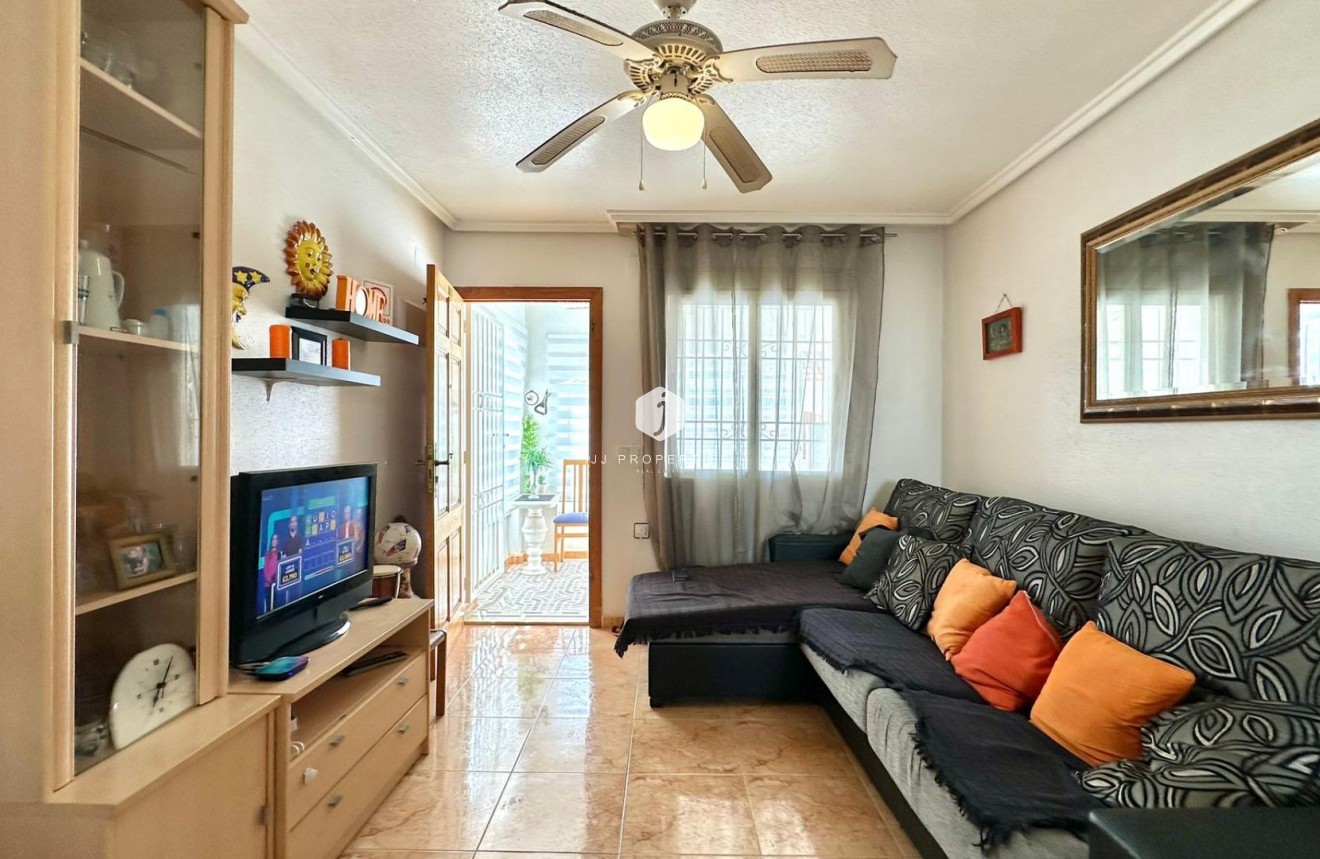 Segunda mano - Bungalow -
Torrevieja - El Limonar