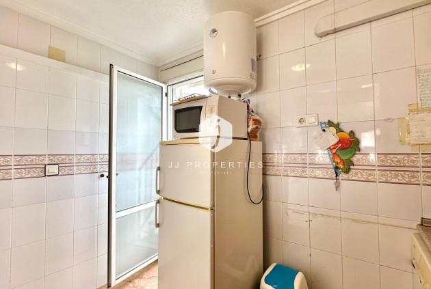 Segunda mano - Bungalow -
Torrevieja - El Limonar