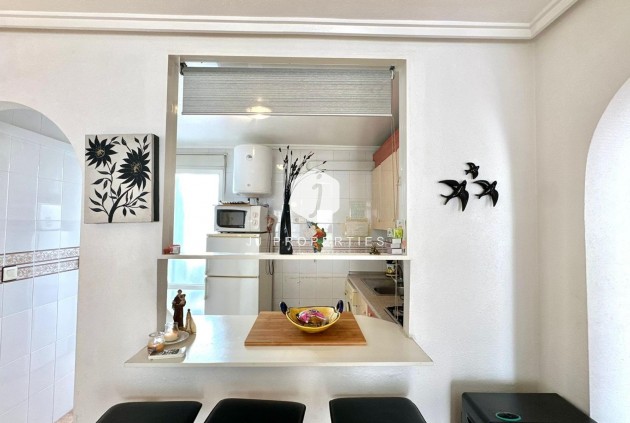 Segunda mano - Bungalow -
Torrevieja - El Limonar