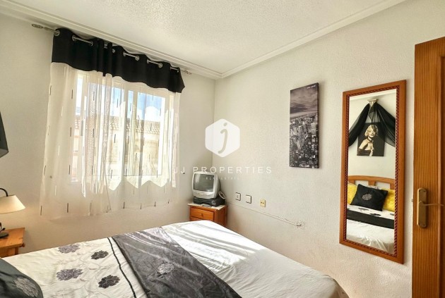 Segunda mano - Bungalow -
Torrevieja - El Limonar