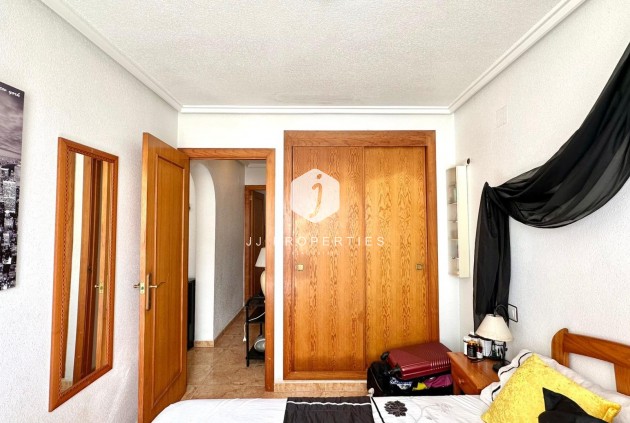 Segunda mano - Bungalow -
Torrevieja - El Limonar