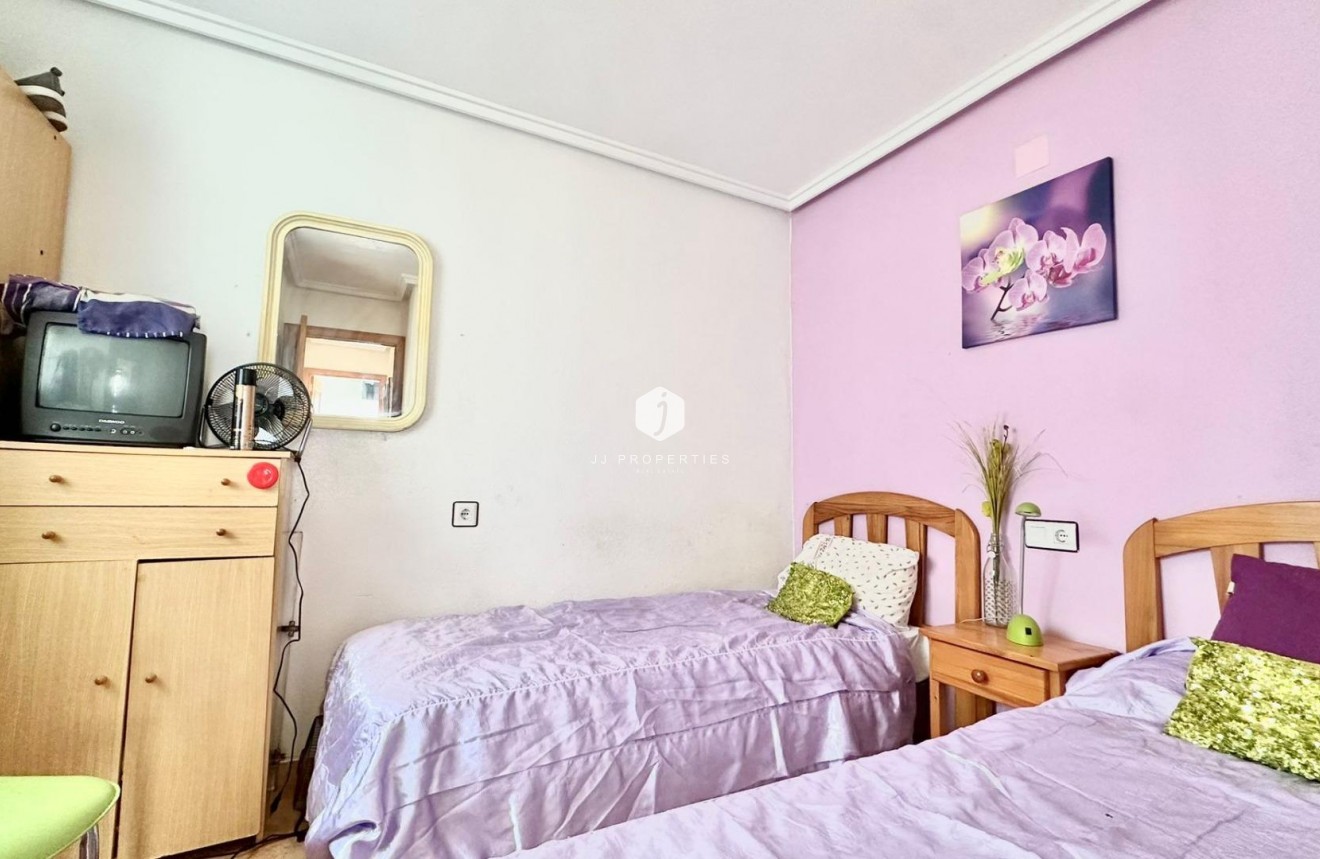 Segunda mano - Bungalow -
Torrevieja - El Limonar