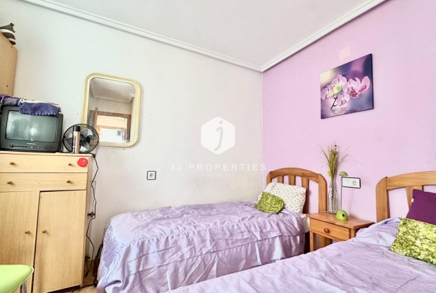 Segunda mano - Bungalow -
Torrevieja - El Limonar