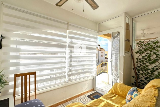 Segunda mano - Bungalow -
Torrevieja - El Limonar