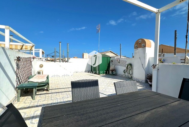 Segunda mano - Bungalow -
Torrevieja - El Limonar