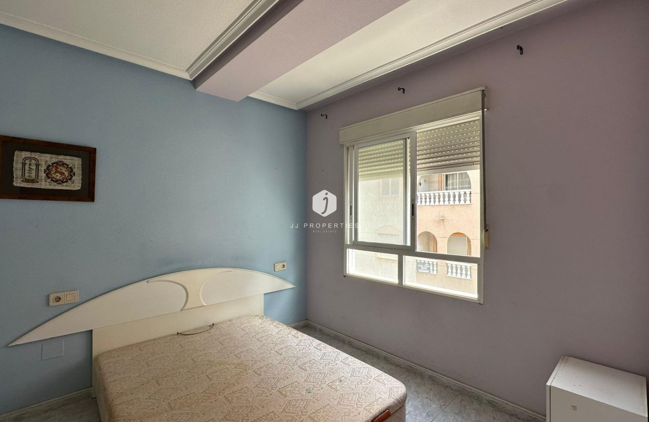 Tweedehands - Appartement / flat -
Torrevieja - Estacion de autobuses