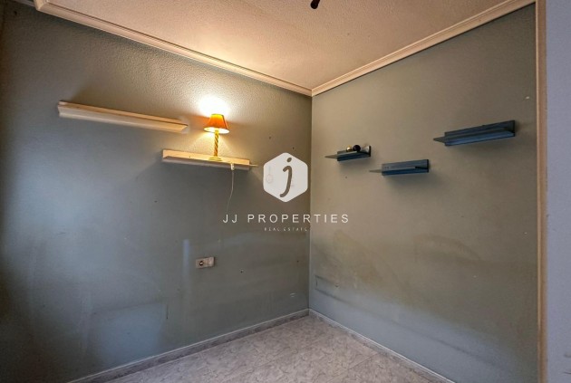 Tweedehands - Appartement / flat -
Torrevieja - Estacion de autobuses