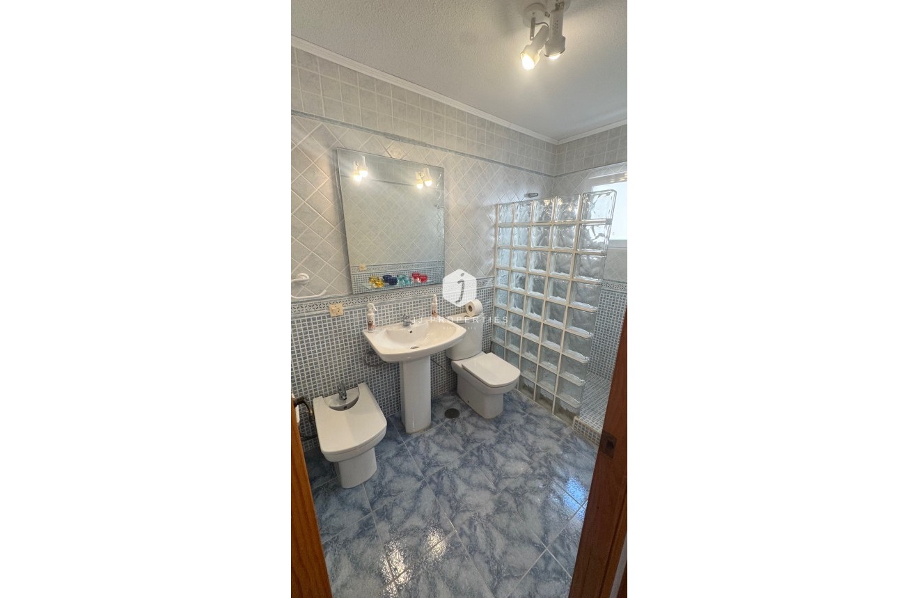 Tweedehands - Chalet -
Orihuela Costa - Costa Blanca