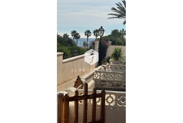 Tweedehands - Chalet -
Orihuela Costa - Costa Blanca