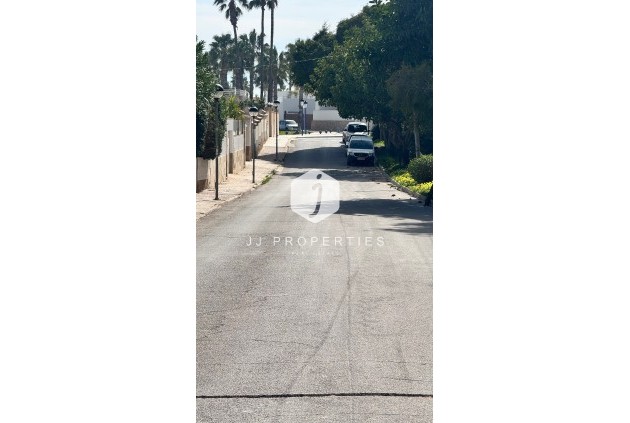 Tweedehands - Chalet -
Orihuela Costa - Costa Blanca