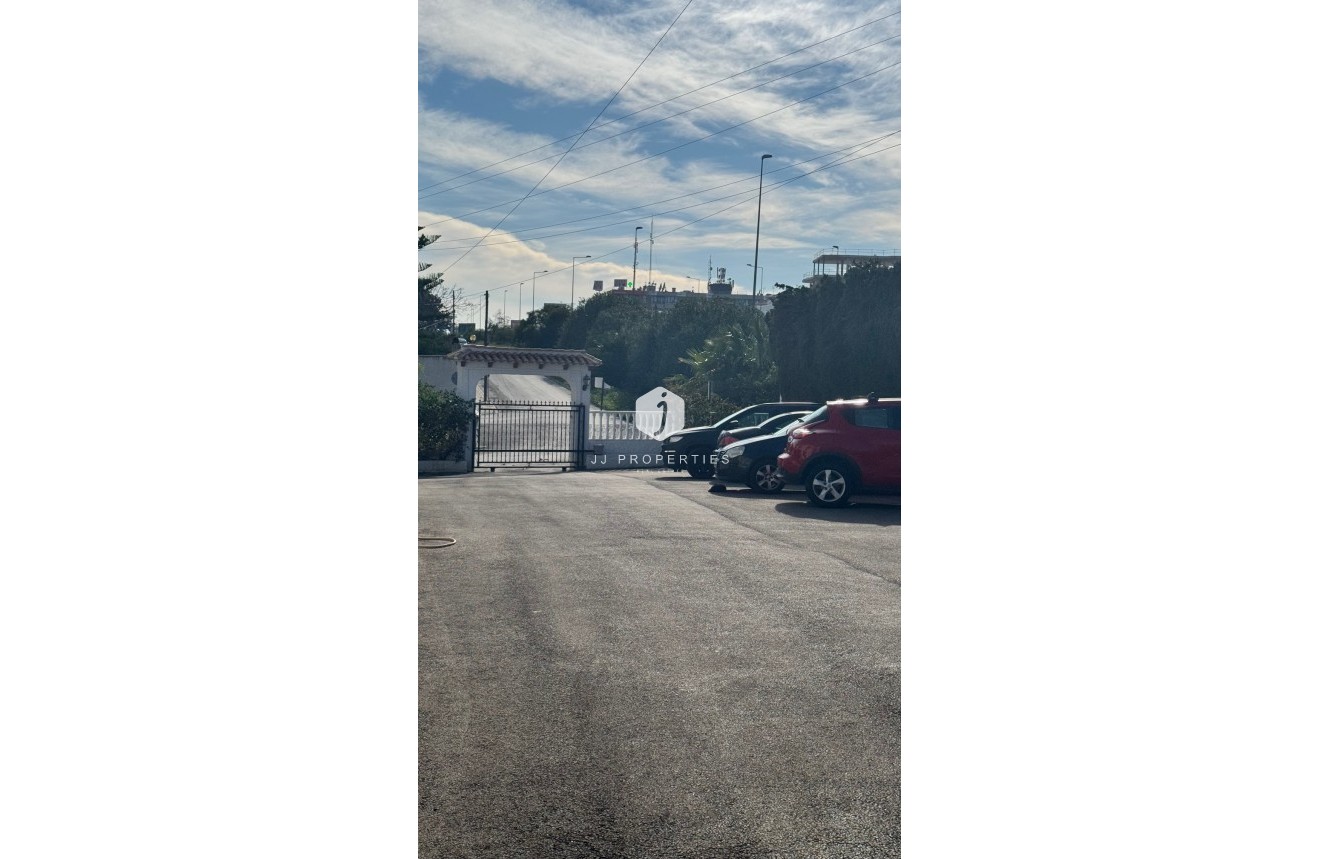 Tweedehands - Chalet -
Orihuela Costa - Costa Blanca