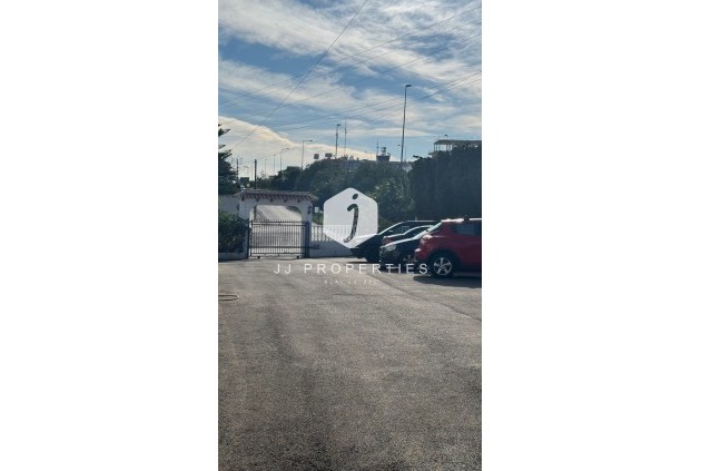 Tweedehands - Chalet -
Orihuela Costa - Costa Blanca