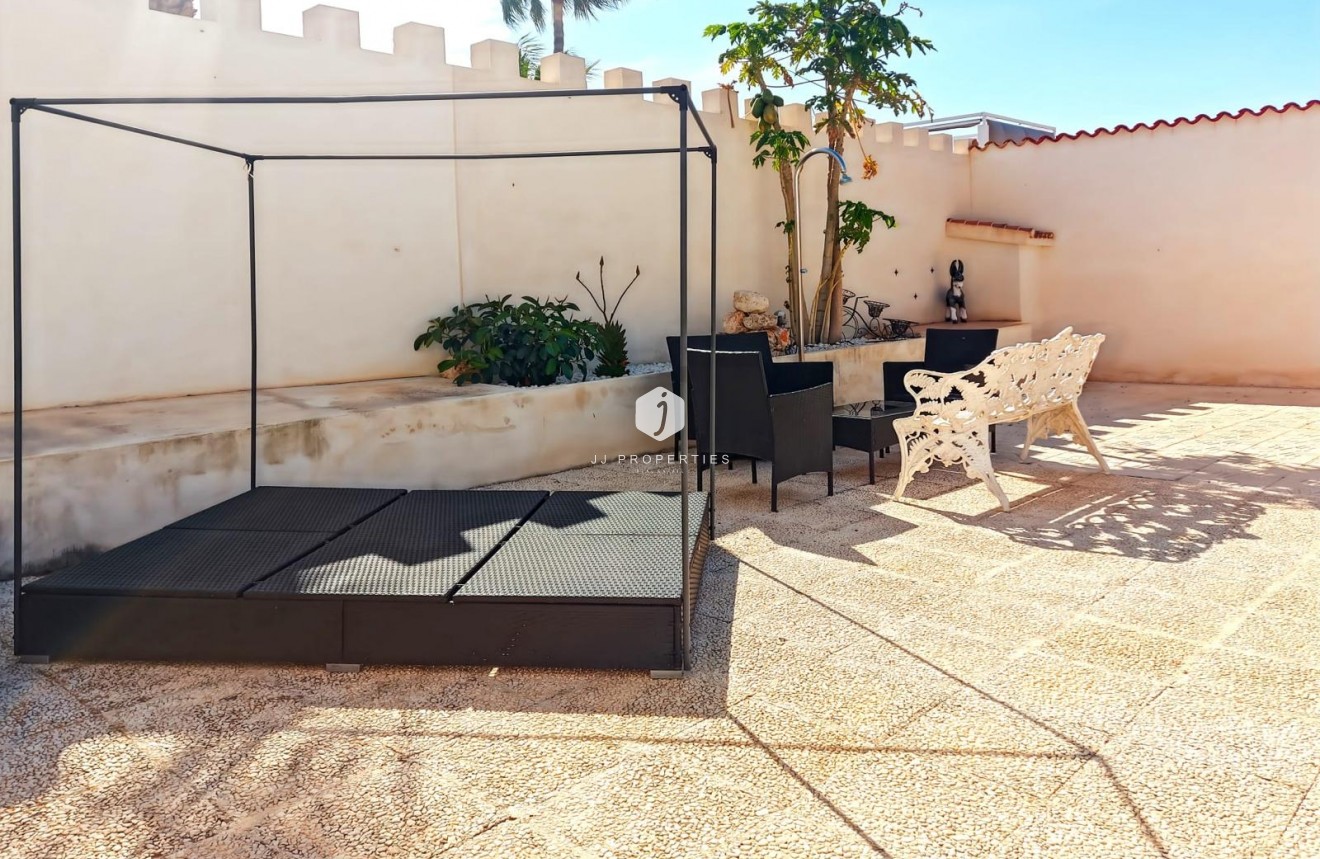 Aus zweiter Hand - Villa -
Torrevieja - Costa Blanca