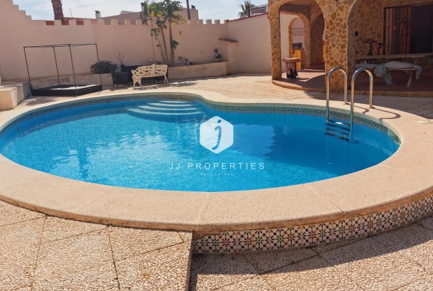 Aus zweiter Hand - Villa -
Torrevieja - Costa Blanca