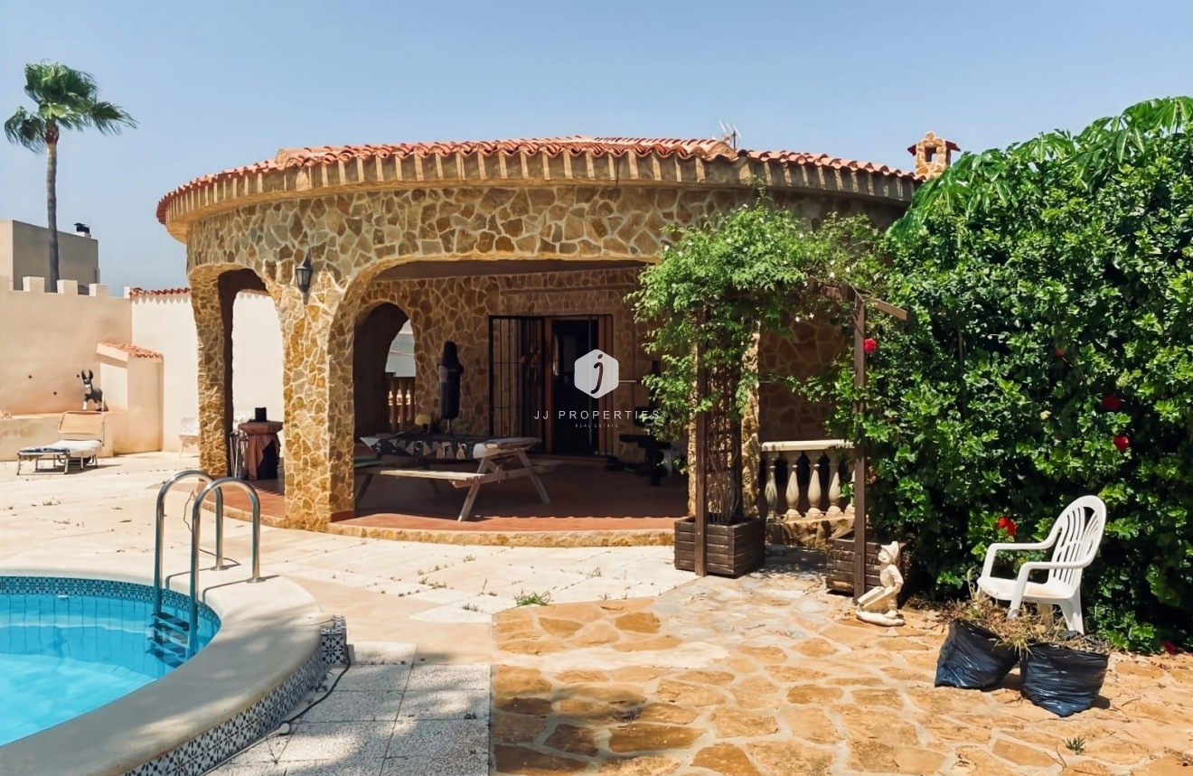 Aus zweiter Hand - Villa -
Torrevieja - Costa Blanca