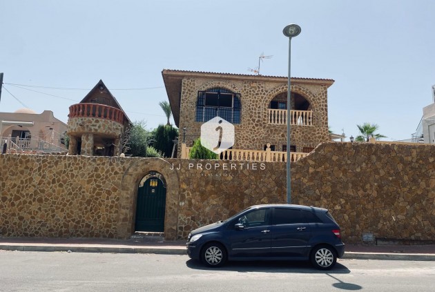 Aus zweiter Hand - Villa -
Torrevieja - Costa Blanca