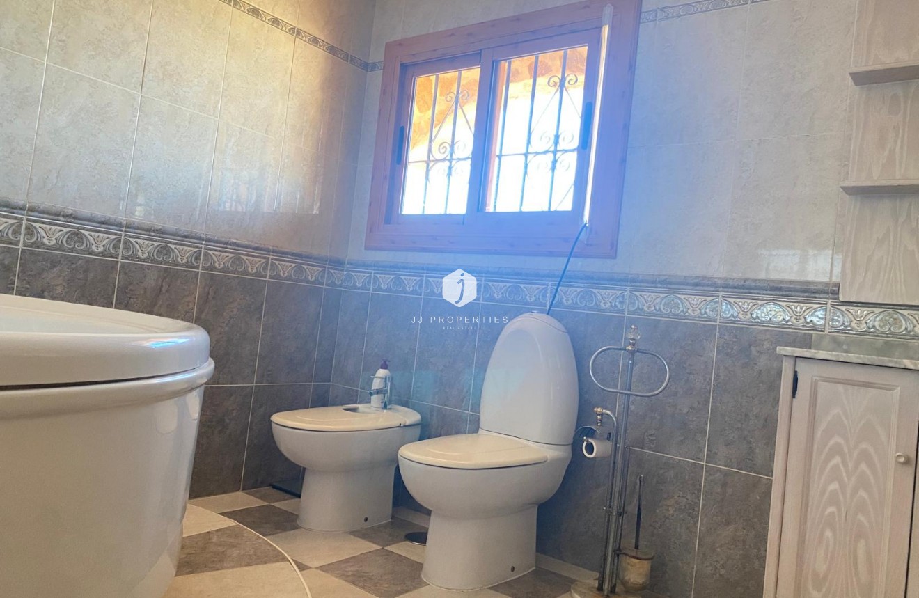 Aus zweiter Hand - Villa -
Torrevieja - Costa Blanca