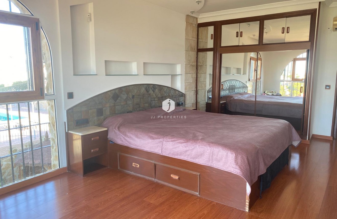 Aus zweiter Hand - Villa -
Torrevieja - Costa Blanca