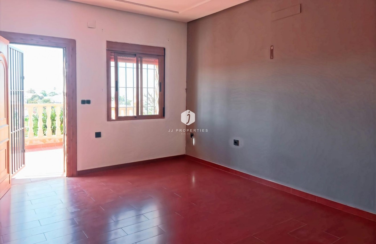 Aus zweiter Hand - Villa -
Torrevieja - Costa Blanca