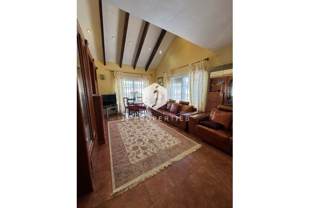 Z drugiej ręki - Villa -
Orihuela Costa - Costa Blanca