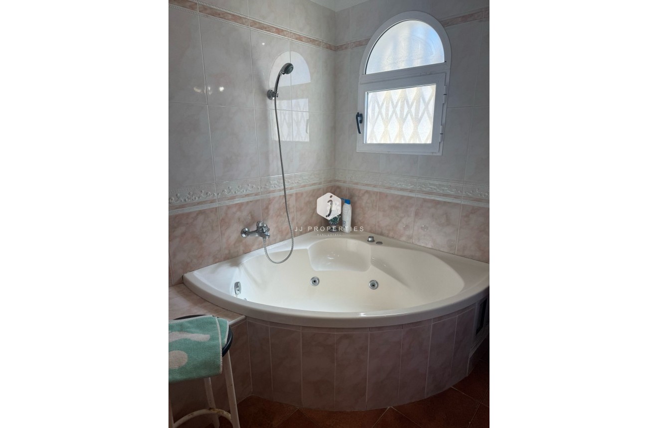 Z drugiej ręki - Villa -
Orihuela Costa - Costa Blanca