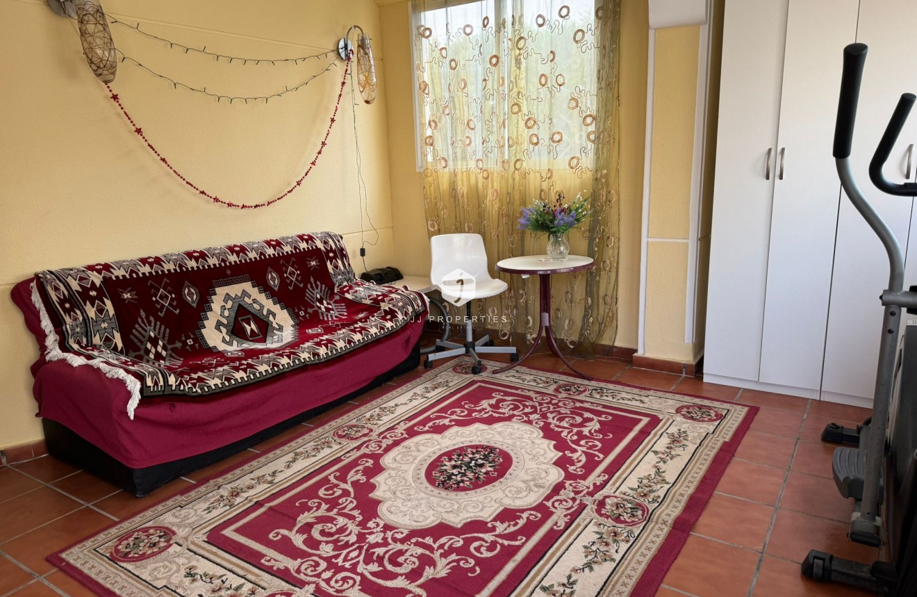 Z drugiej ręki - Villa -
Orihuela Costa - Costa Blanca