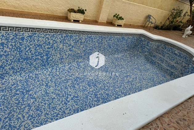 Z drugiej ręki - Villa -
Orihuela Costa - Costa Blanca