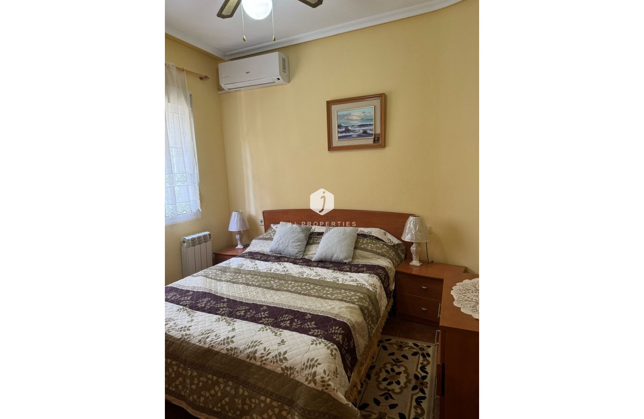 Z drugiej ręki - Villa -
Orihuela Costa - Costa Blanca