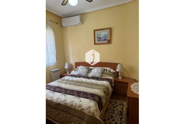 Z drugiej ręki - Villa -
Orihuela Costa - Costa Blanca