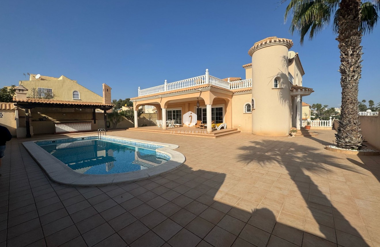 Segunda mano - Villa -
Orihuela Costa - Costa Blanca
