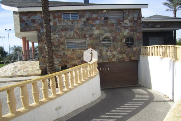 Tweedehands - Landelijk eigendom -
Los Montesinos - Costa Blanca