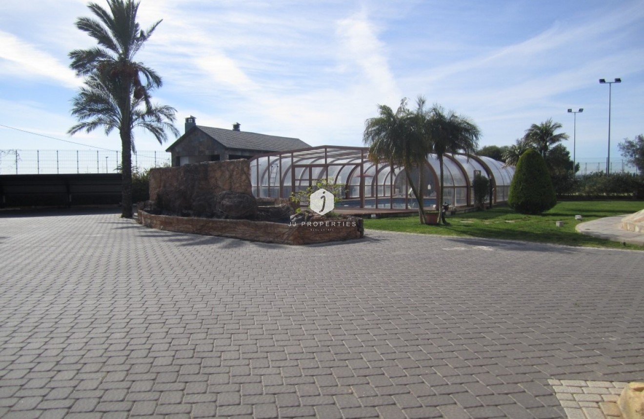 Tweedehands - Landelijk eigendom -
Los Montesinos - Costa Blanca