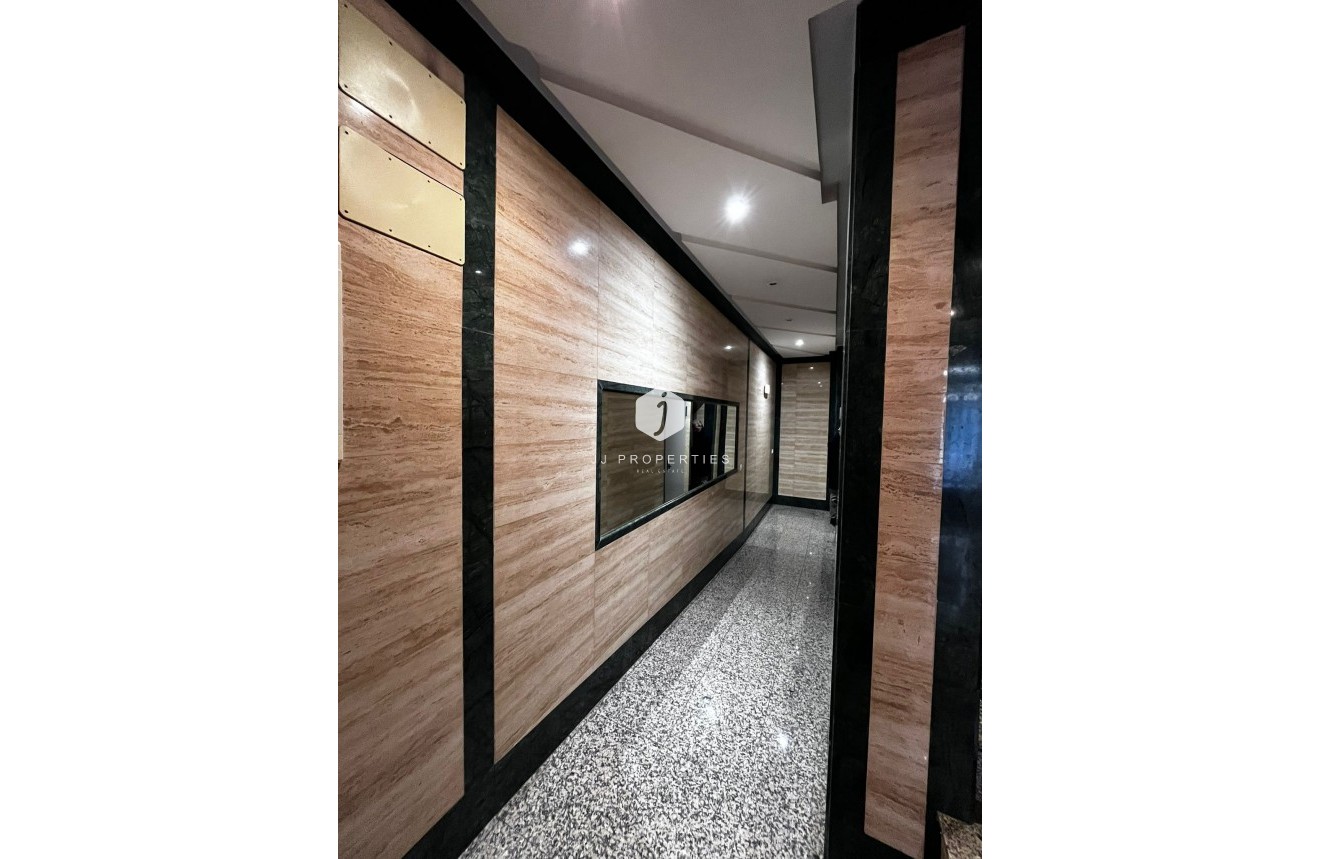 Z drugiej ręki - Mieszkanie w bloku -
Torrevieja - Costa Blanca