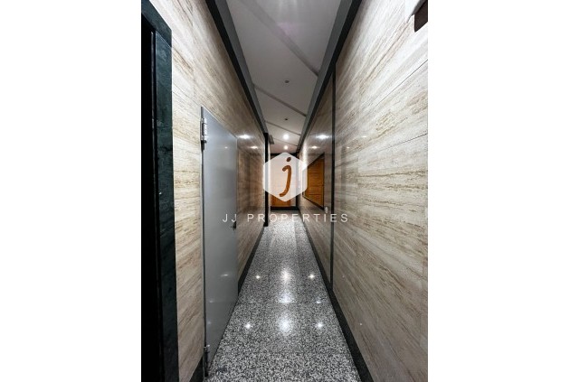 Z drugiej ręki - Mieszkanie w bloku -
Torrevieja - Costa Blanca