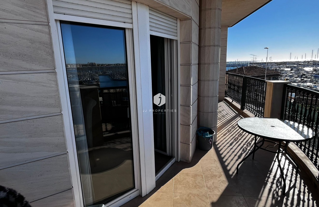 Z drugiej ręki - Mieszkanie w bloku -
Torrevieja - Costa Blanca