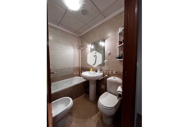 Z drugiej ręki - Mieszkanie w bloku -
Torrevieja - Costa Blanca