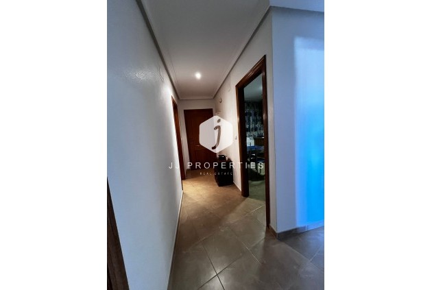 Z drugiej ręki - Mieszkanie w bloku -
Torrevieja - Costa Blanca