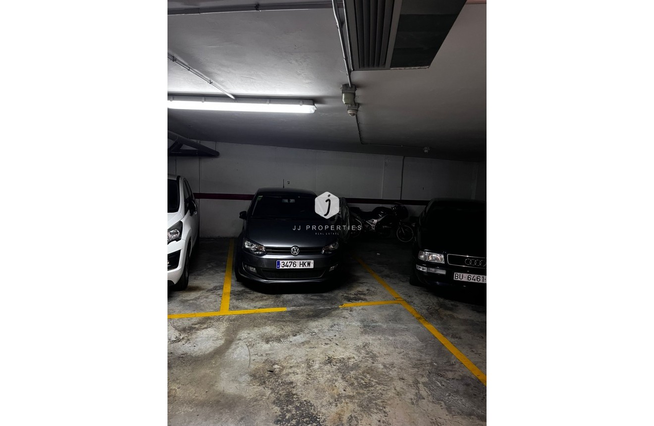 Z drugiej ręki - Mieszkanie w bloku -
Torrevieja - Costa Blanca